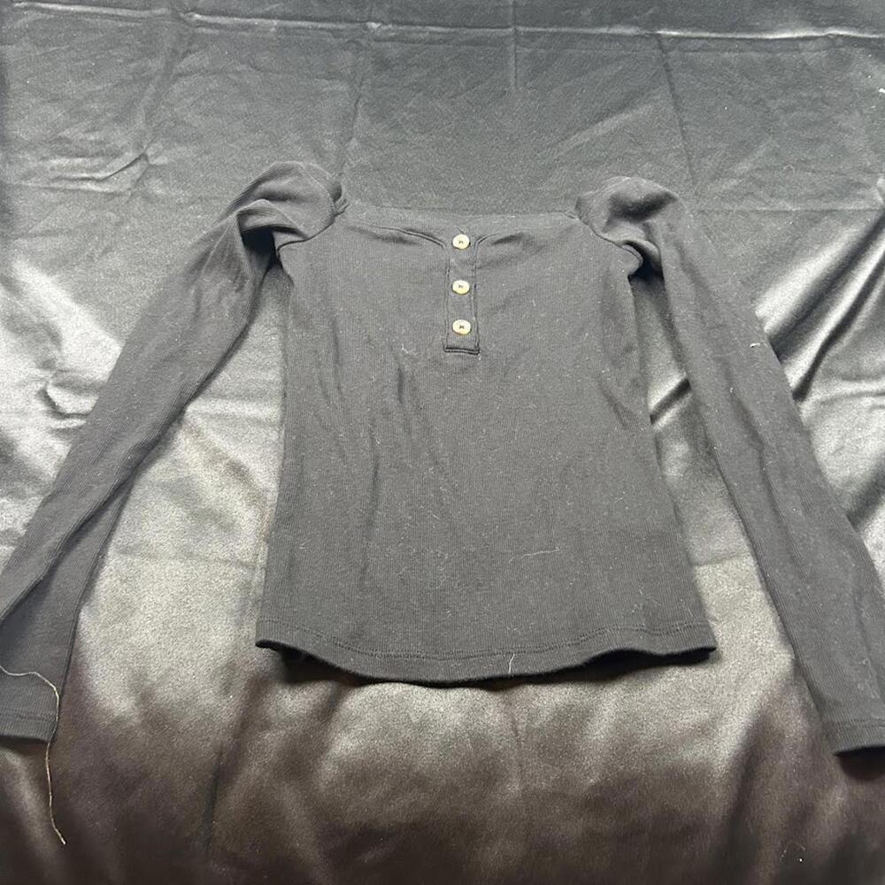 Aero Women’s Black Long Sleeve Off-the-Shoulder Sweater Style Shirt Size‎ XS
